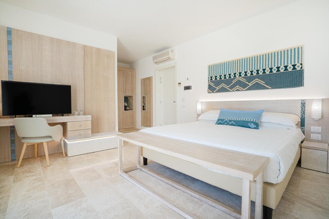 Felix Hotels - Hotel La Coluccia Santa Teresa Gallura Ngoại thất bức ảnh